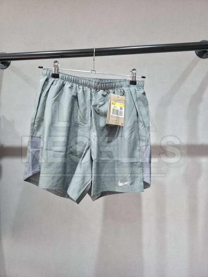 Item 027