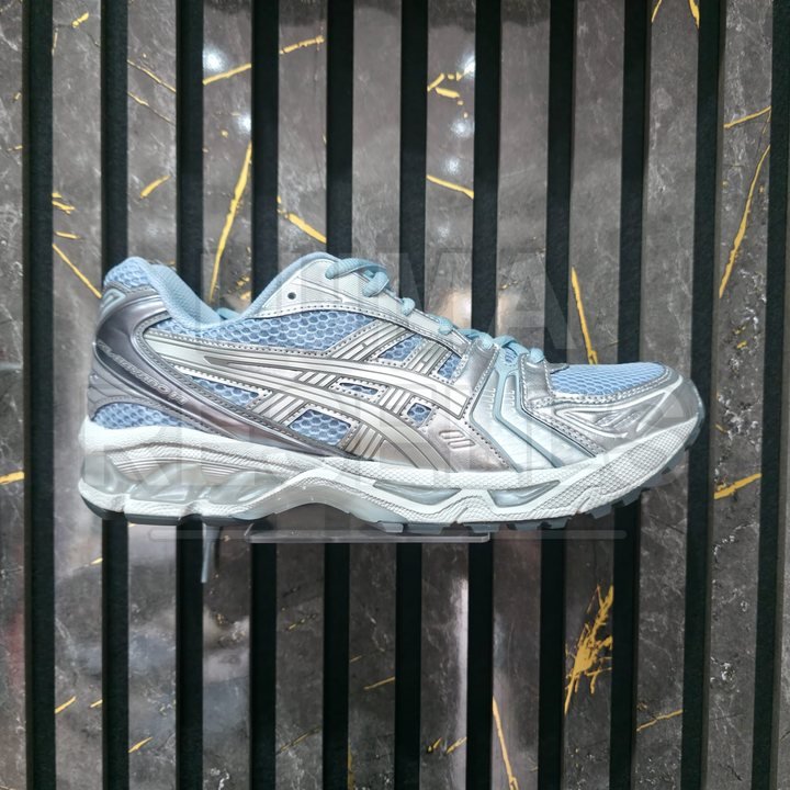 Item 030