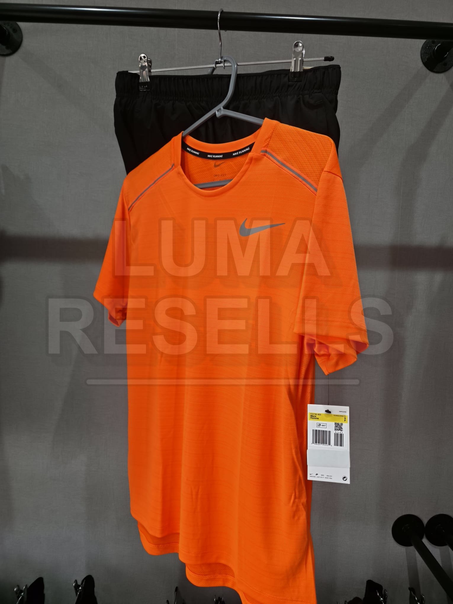 Item 040
