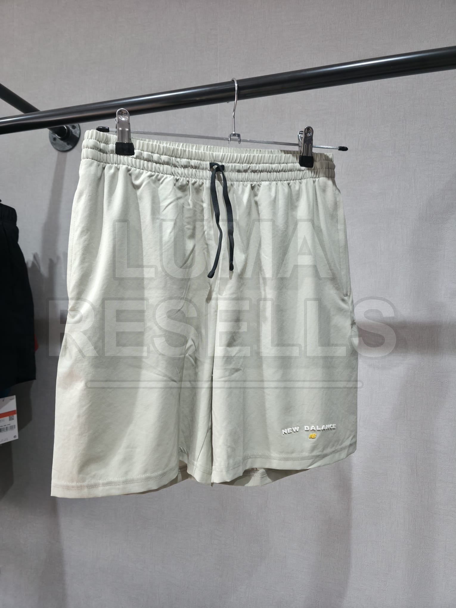 Item 042