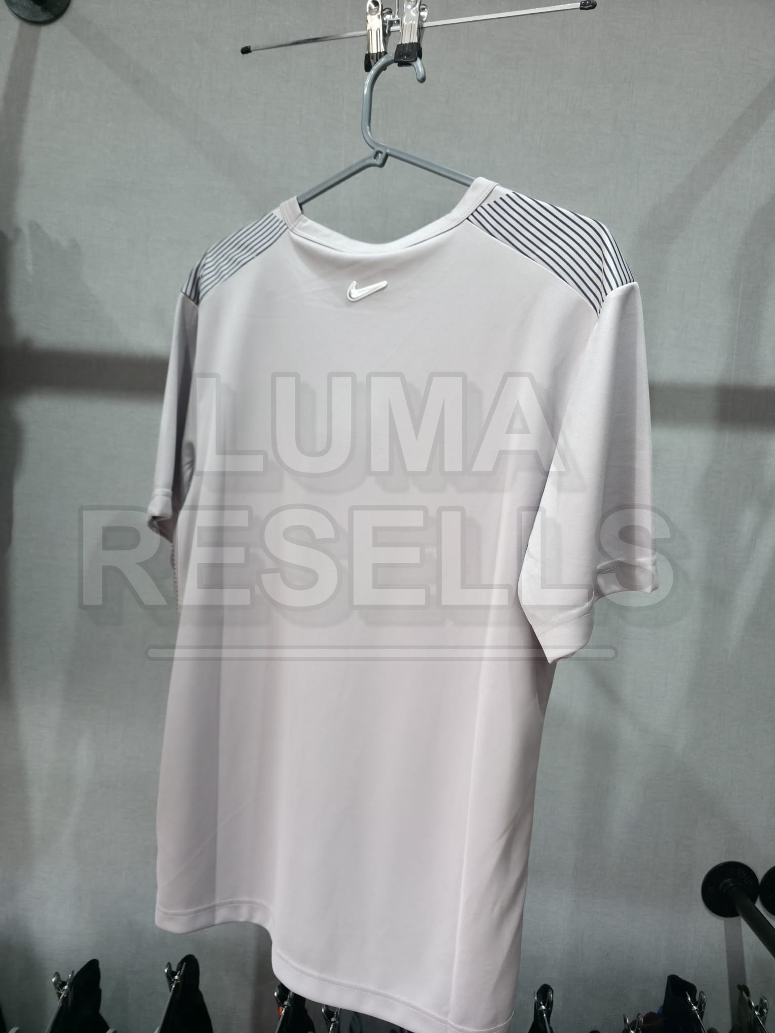 Item 043