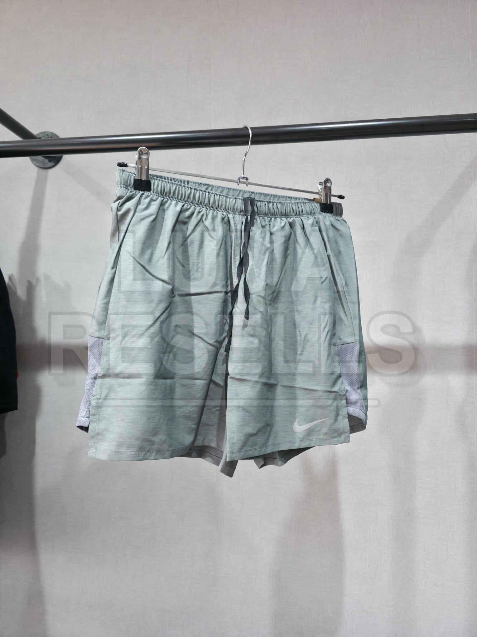 Item 052