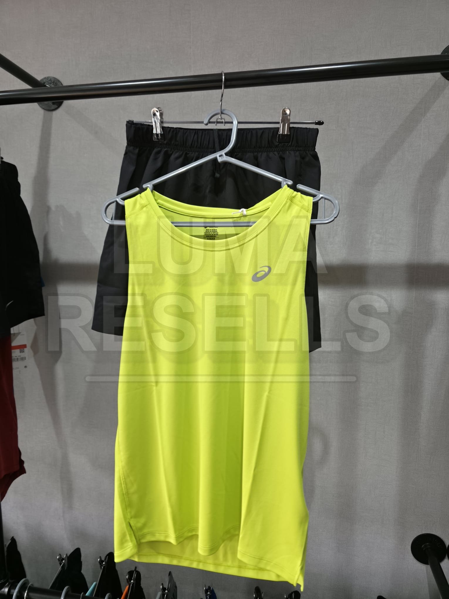 Item 068